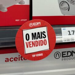 Oscilante o mais vendido fundo vermelho Ø10 cm