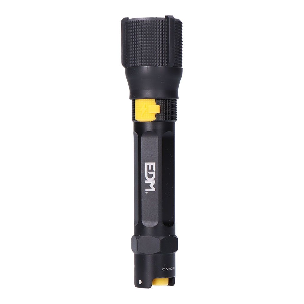 Wolf c recarregável incluído, até 8 horas de autonomia, 6 horas de carga, corpo em alumínio, IP67 à prova d'água até 1 m por 30 minutos, dimensões ø40 x 178 mm, apresentado em display de 6 unidades