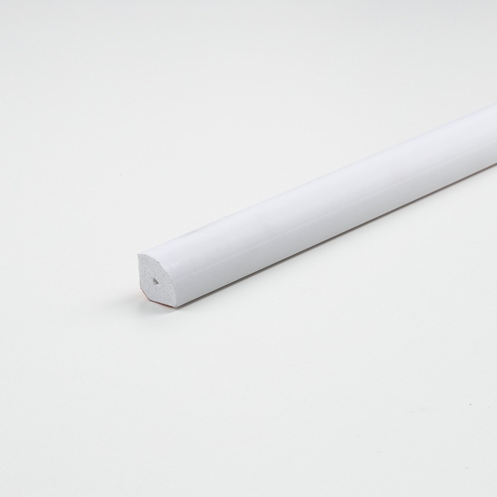 Tubo de PVC branco acetinado, formato quarto de círculo, 1000 x 14 x 14 mm